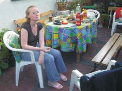 Elisa is alone for a while 3